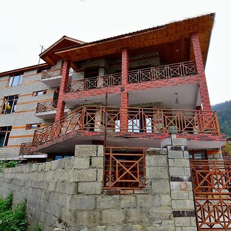 Oyo 38759 Tara Cottages Manāli Buitenkant foto