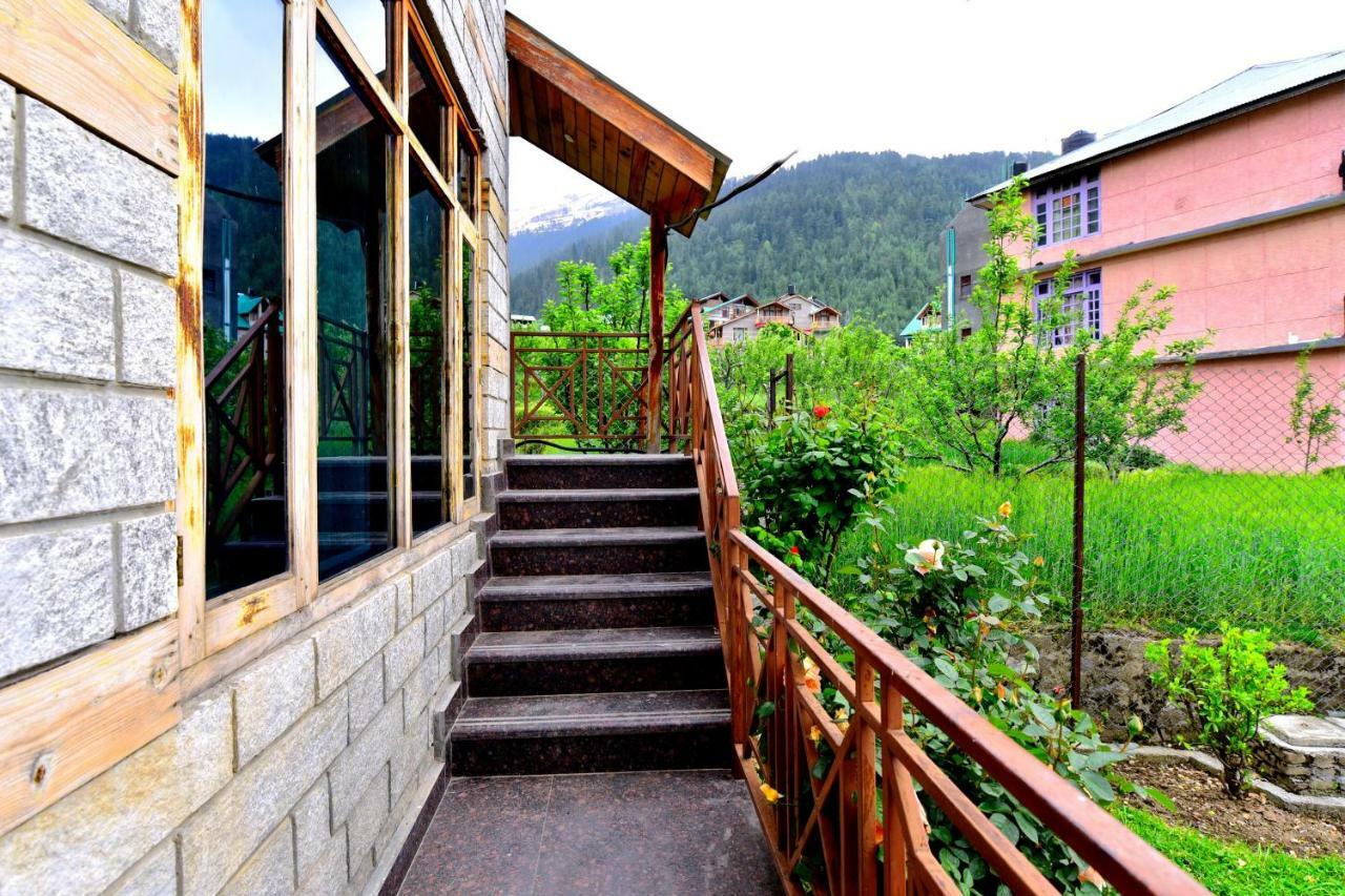 Oyo 38759 Tara Cottages Manāli Buitenkant foto